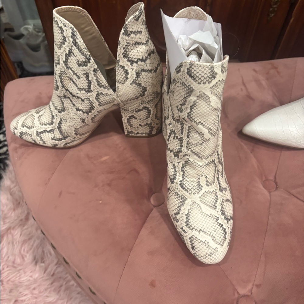 STEVE MADDEN Snake Print Ankle Boots BRAND NEW